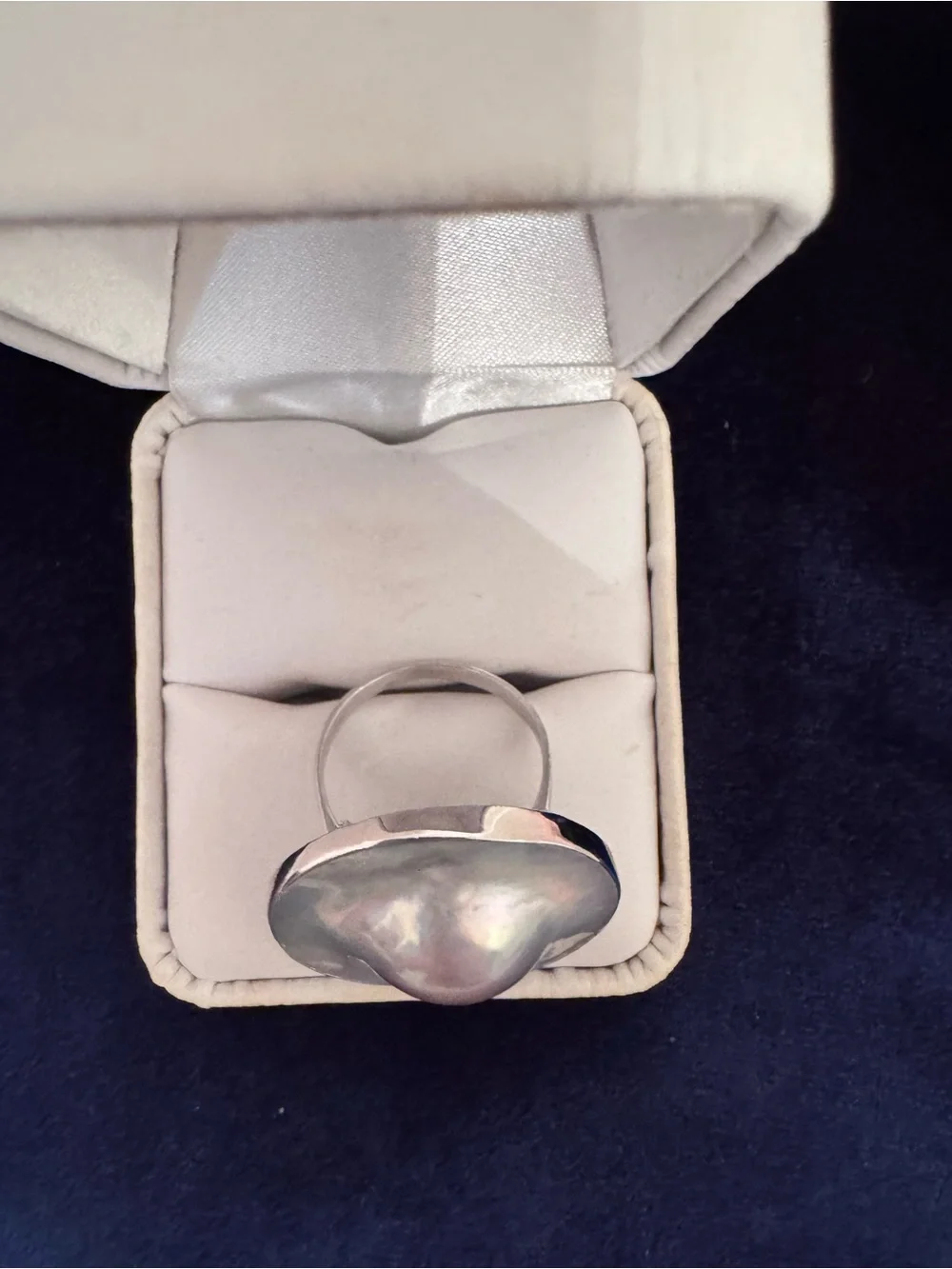 Mabe Pearl Dome Ring - WOW Iridescent